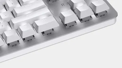 フローティングデザインのメカニカルキーボードってどんなキーボード？のサムネイル